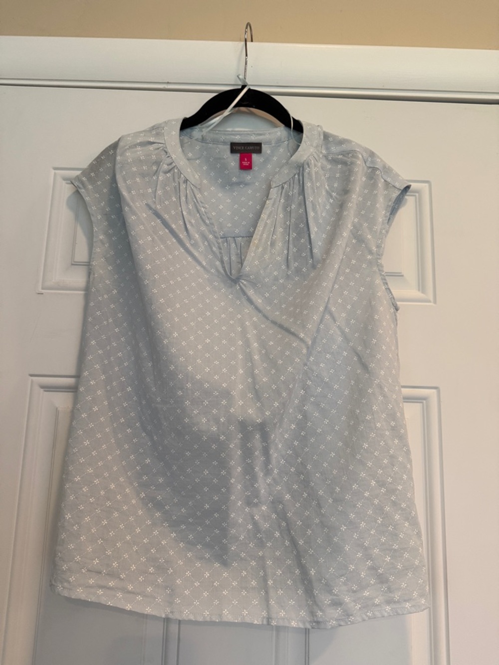 Vince Camuto Pale Blue Split V-Neck Cap Sleeve Blouse